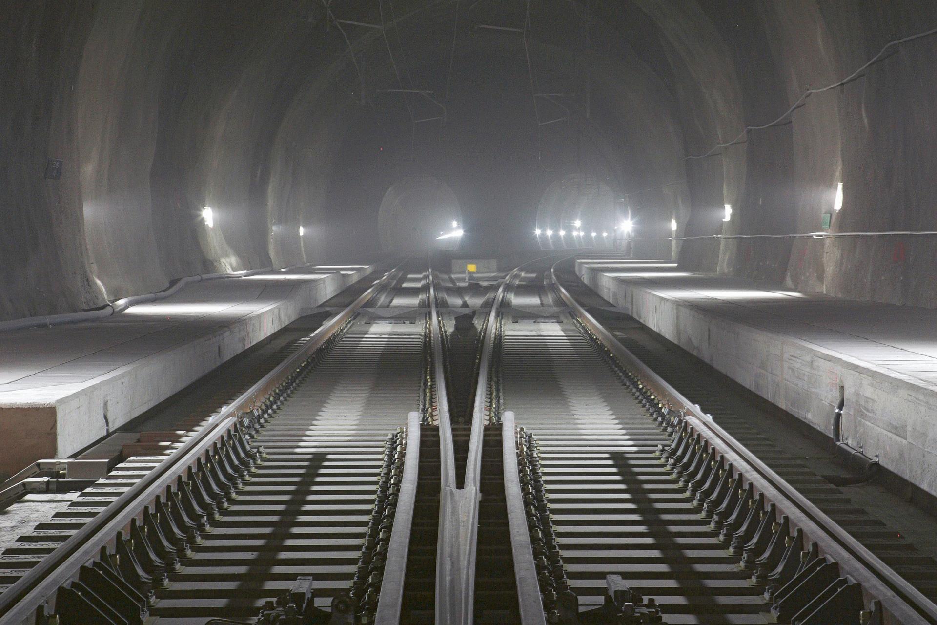 Schnellfahrweiche des Lötschberg Basistunnel