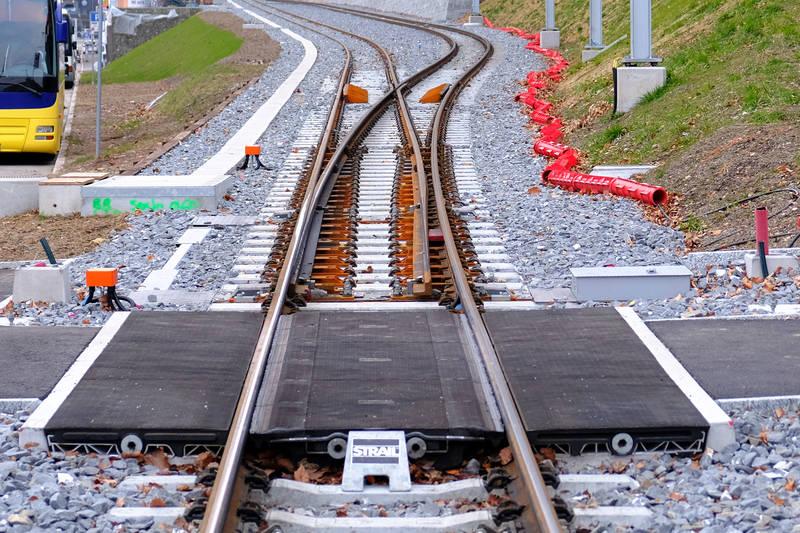 Übersicht über die Weiche mit W-System inklusive Bahnübergang für Fussgänger